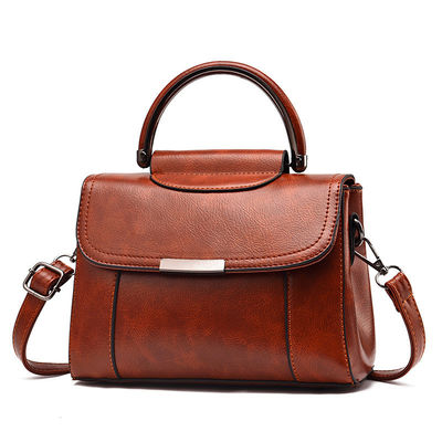 Material principal Bolso de mano de embrague clásico de PU de color sólido simple de cuerpo cruzado / bolso de hombro