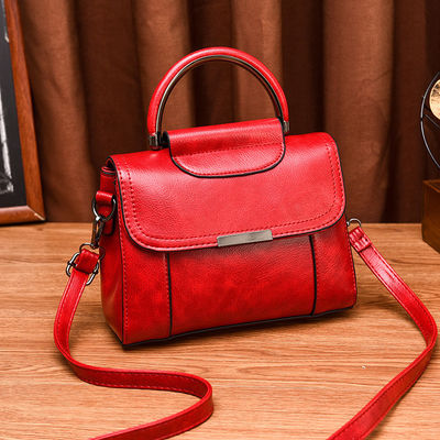 Material principal Bolso de mano de embrague clásico de PU de color sólido simple de cuerpo cruzado / bolso de hombro
