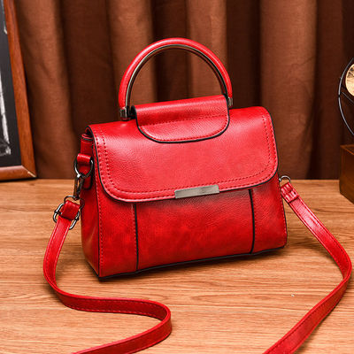 Material principal Bolso de mano de embrague clásico de PU de color sólido simple de cuerpo cruzado / bolso de hombro