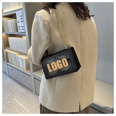 Bolsas de mensajería femeninas elegantes de 2022 con cierre de botón y decoración de cuentas en 7 colores elegantes