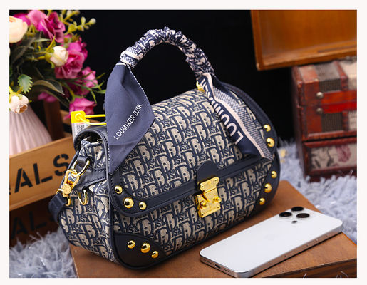 Bolso de cuerpo cruzado de estilo elefante de moda para mujeres hecho de cuero de PVC duradero