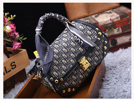 Bolso de cuerpo cruzado de estilo elefante de moda para mujeres hecho de cuero de PVC duradero
