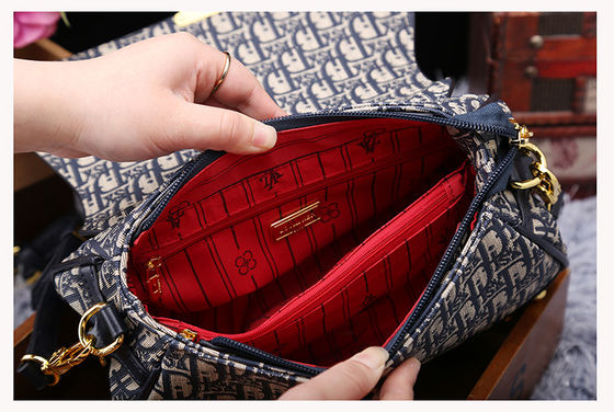 Bolso de cuerpo cruzado de estilo elefante de moda para mujeres hecho de cuero de PVC duradero