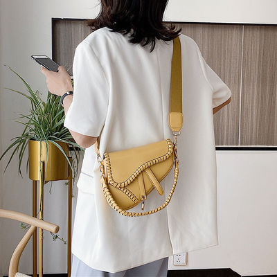 Bolso de montura retro de hombro único de tejido artesanal Diseño femenino con correa ancha