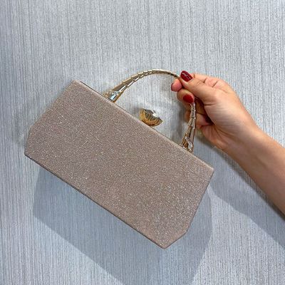 Bolso de mano femenino Hasp de estilo vintage adornado con diseño destacado Sequins Tendencia de cuero