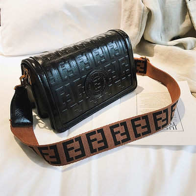 Bolsas de lujo para mujeres Bolsas femeninas Bolsas de canal para damas con patrón CANDY