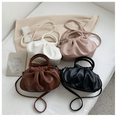 Accesorios elegantes y elegantes bolsos de mujer de moda