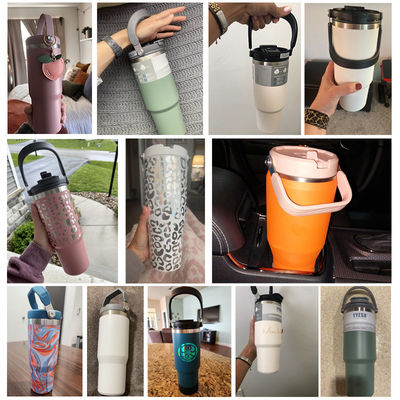 Taza de café aislada de tumbler sostenible con mango y tapa 20oz 30oz