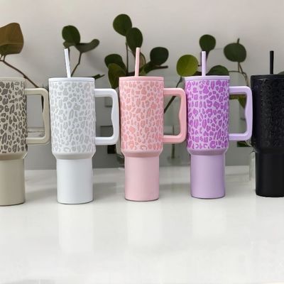 Aventura personalizada 40 oz tumbler de acero inoxidable con aislamiento de doble pared y mango