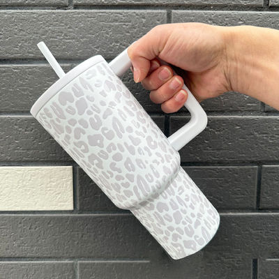 Aventura personalizada 40 oz tumbler de acero inoxidable con aislamiento de doble pared y mango