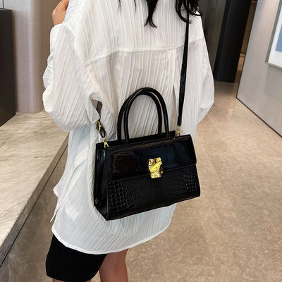 2023 Direct Casual Tote para mujeres Bolso de mano de cuero grande y bolso de hombro de diseño
