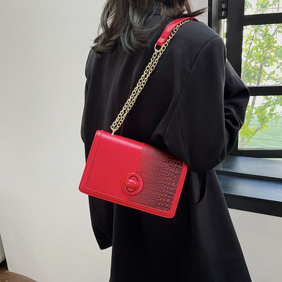 0.65kg de peso ligero PU poliéster Mano bolsas de cadena de diseño bolsos para un aspecto de moda