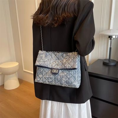 Versión coreana Carita Bolso de hombro con cadena Envío rápido en 3-5 días para bolso de peluche femenino