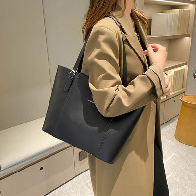 Bolsas de hombro de moda para mujeres con cadena dorada y mango único