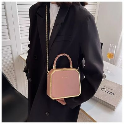 Detección de movimiento Bolsos de hombro de mujer con cadena cruzada con pequeña gelatina ligera y PU