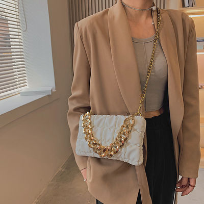 Impresión de logotipo personalizado Bolsos de cuero de PU Bolsos de mujer con diseño de cadena