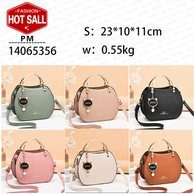Bolso de moda de hombro único para mujeres con colgante de gato y cierre de cremallera