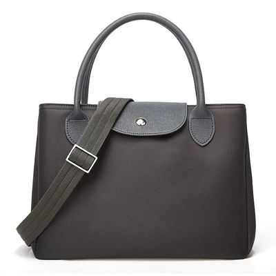 Bolsas de revestimiento de nylon elegantes para mujeres Bolsas de diseño Bolsas de moda para damas Bolsas vagabundas