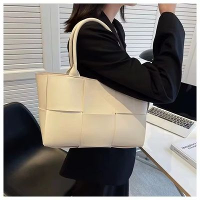 Bolsas para mujeres con gran capacidad Bolsas de lujo de cuero PU