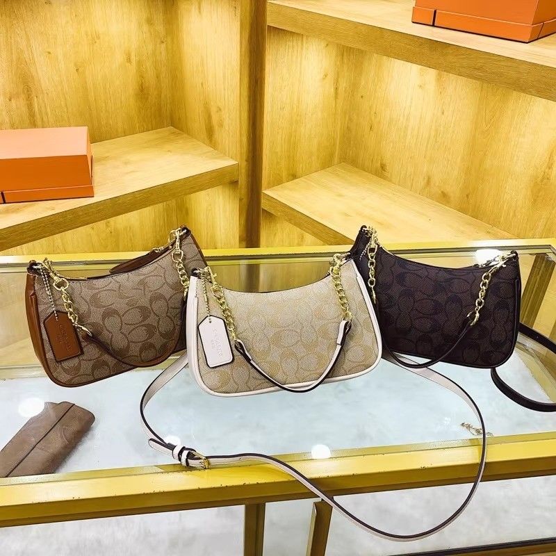 Bolsos de cuero para mujeres a prueba de agua y color personalizado en la colección de verano de moda